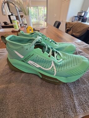 Nike Women's Mint Green ZoomX Running Shoes with White Swoosh